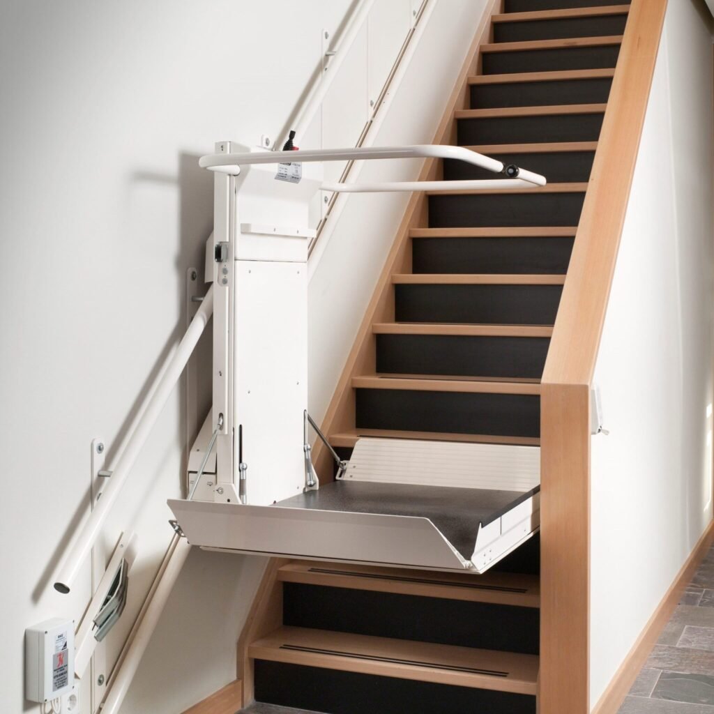 Delta platform stairlift — open platform