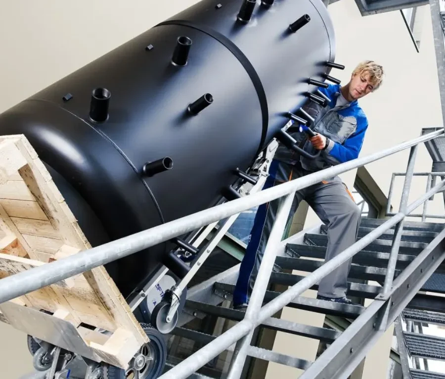 LIFTKAR HD Uni 330 powered heavy-load stair climber centred on a white background