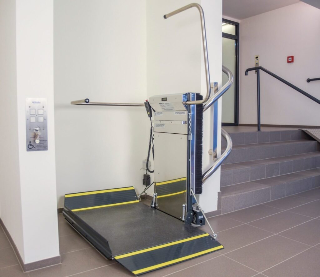 Stratos platform stairlift open at an indoor landing